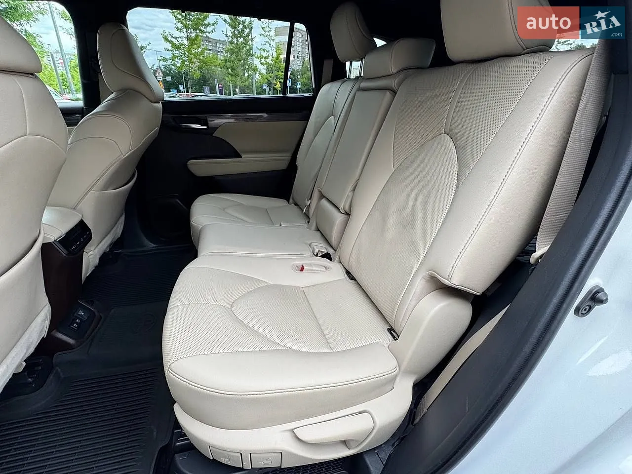 2020 Toyota Highlander - мініатюра 9