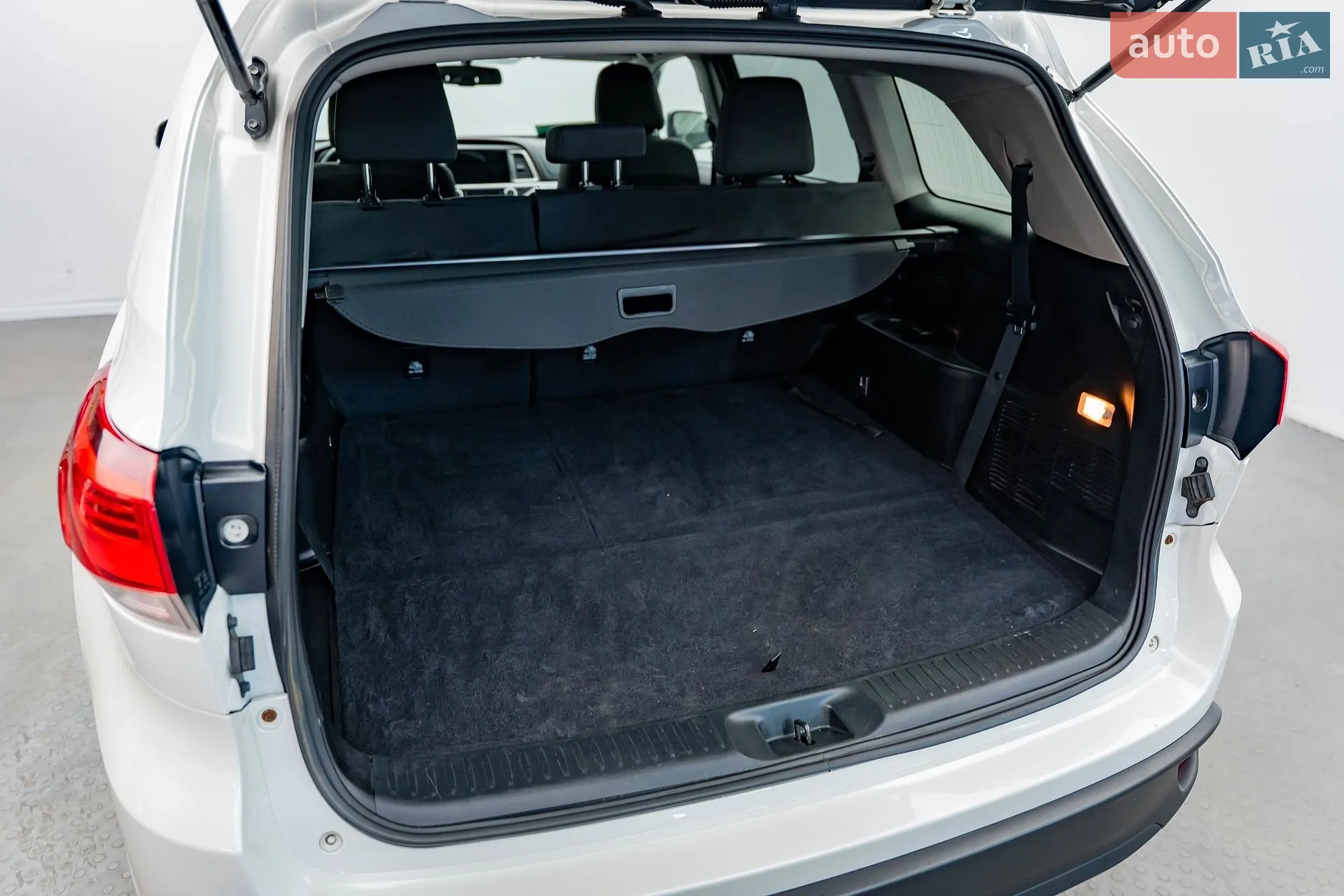 2017 Toyota Highlander - мініатюра 7