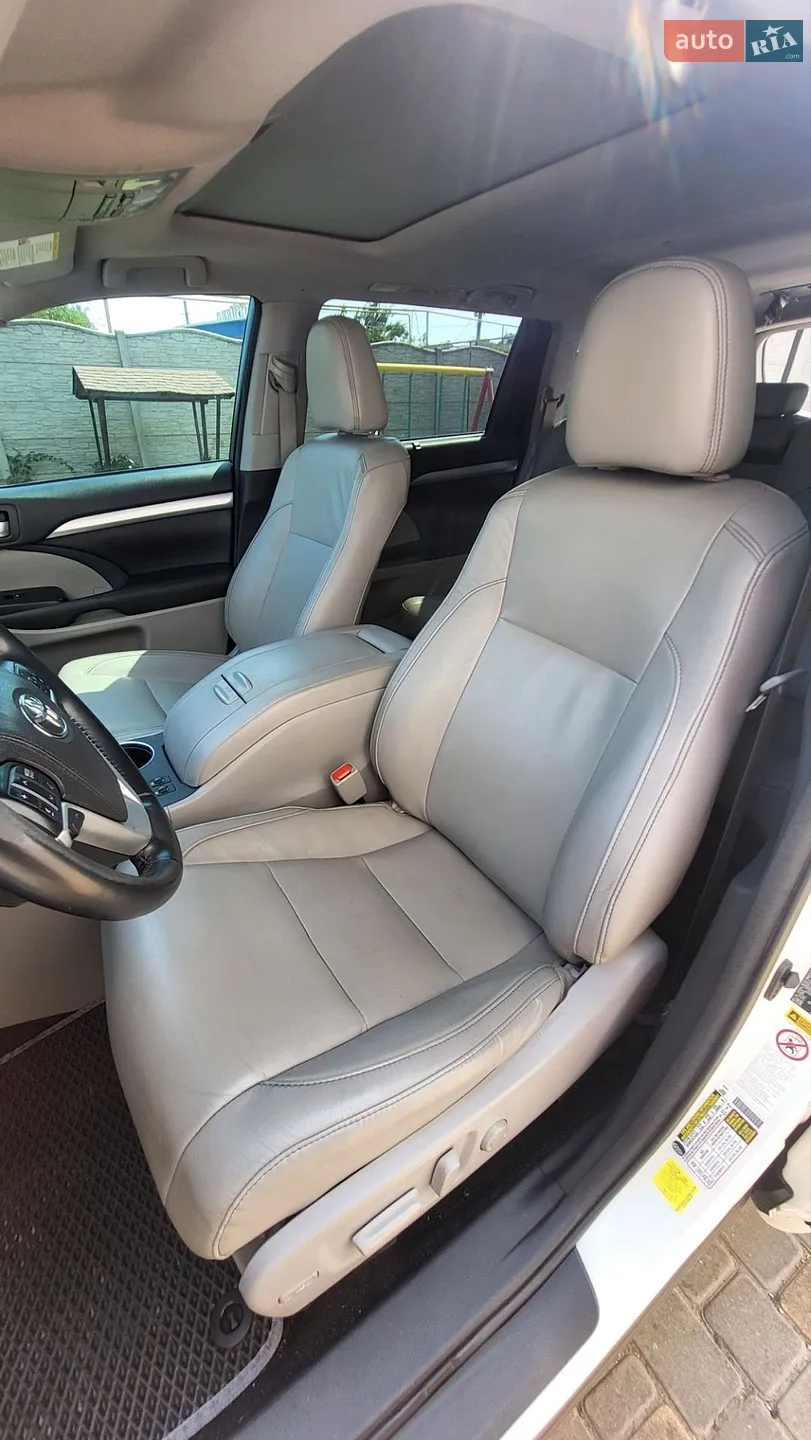 2017 Toyota Highlander - мініатюра 4