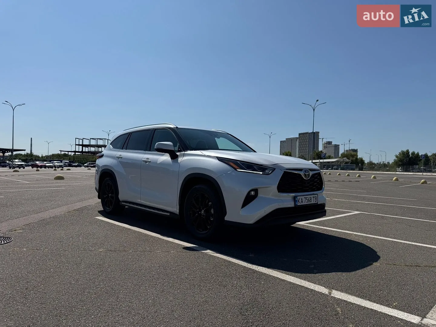 2025 Toyota Highlander - фото 1