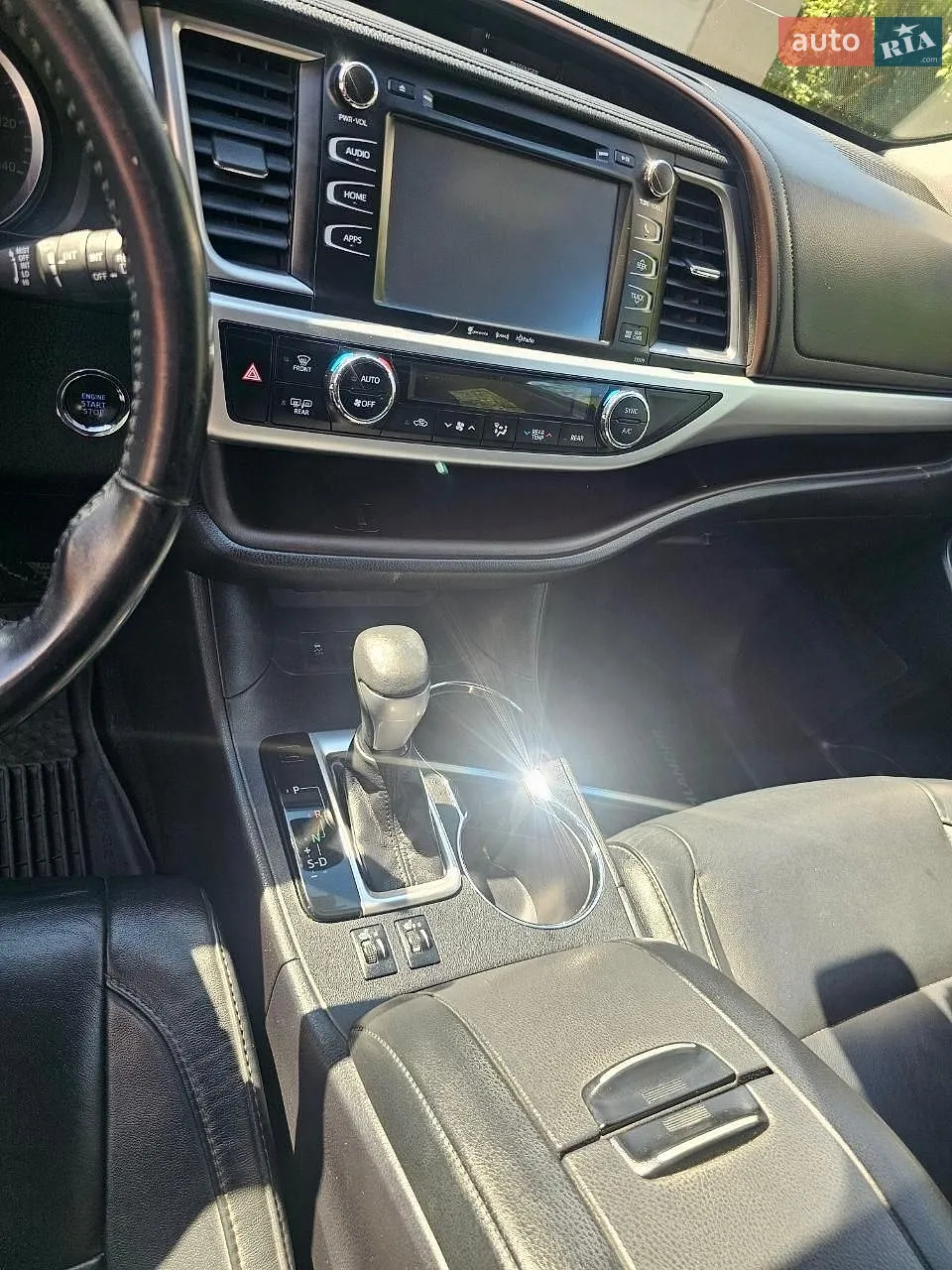 2017 Toyota Highlander - мініатюра 8