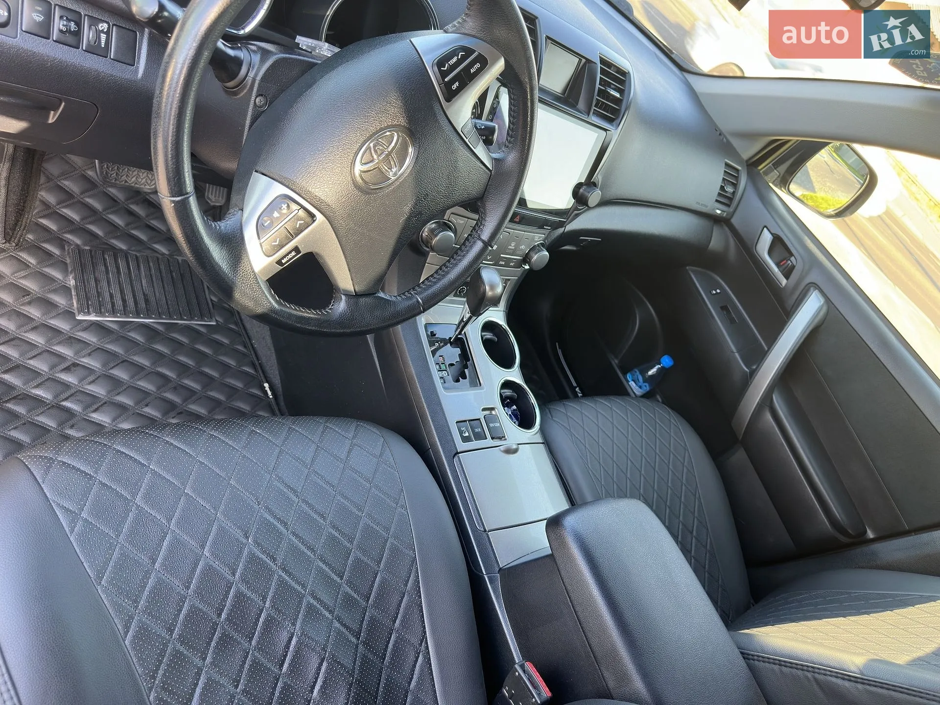 2012 Toyota Highlander - фото 1