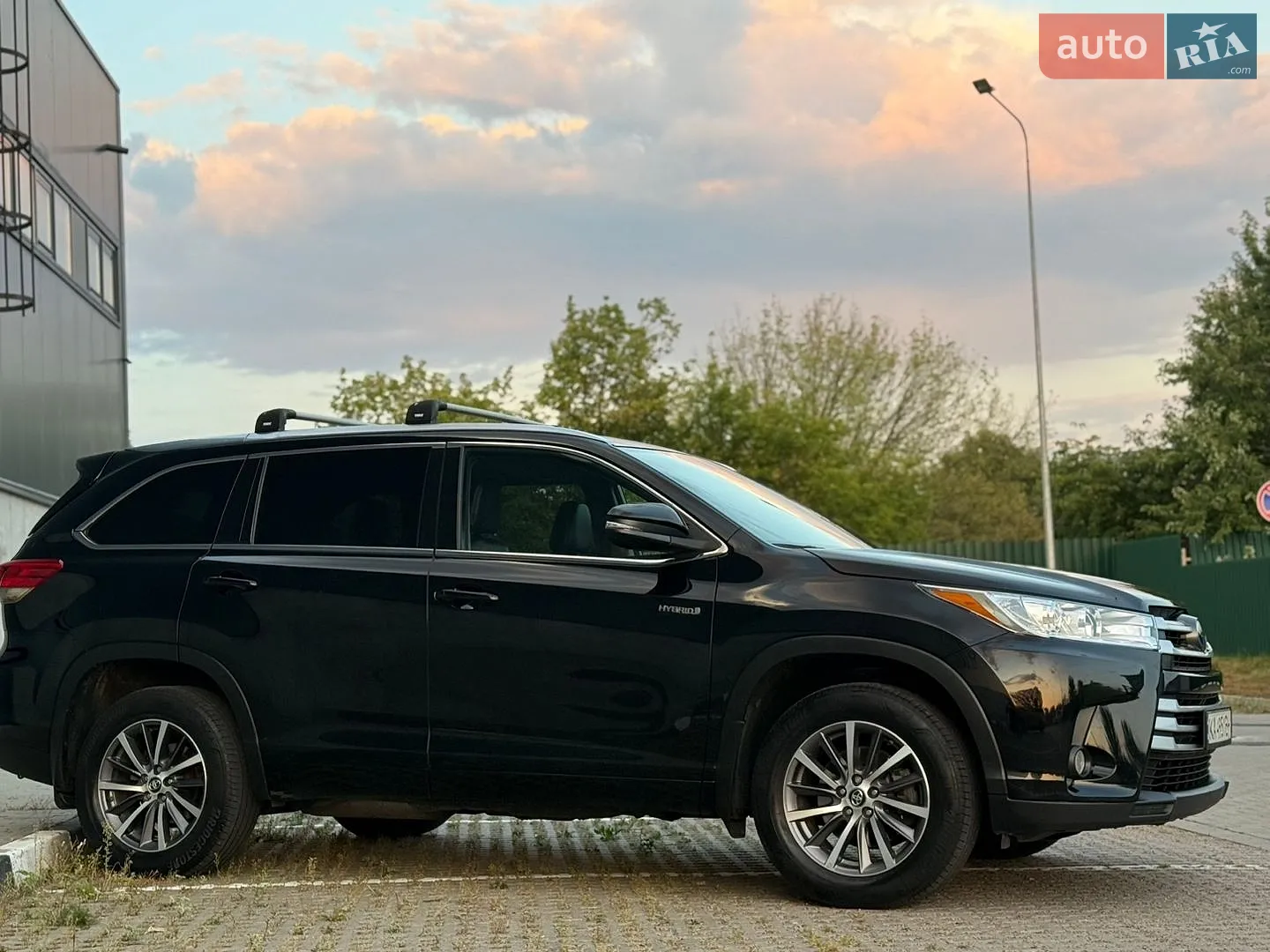 2017 Toyota Highlander - мініатюра 2