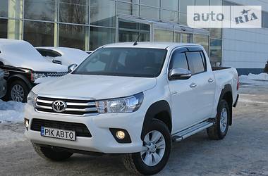 Пикап Toyota Hilux 2015 в 
