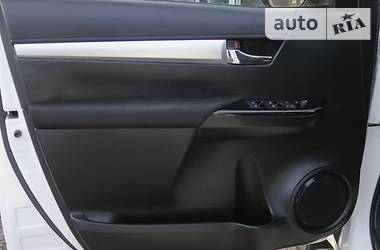 Пикап Toyota Hilux 2015 в 