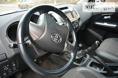 Пикап Toyota Hilux 2014 в Киеве