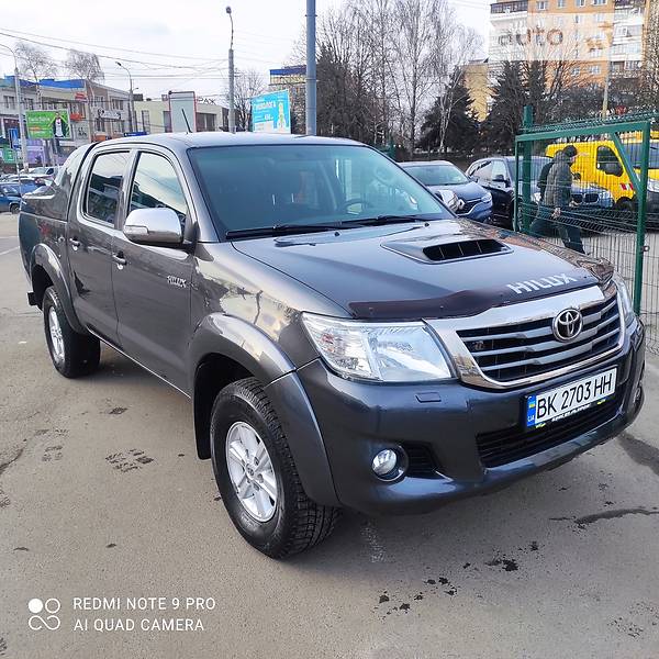 Пикап Toyota Hilux 2015 в 