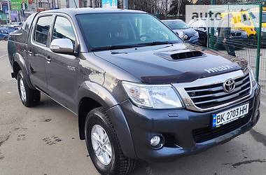 Пикап Toyota Hilux 2015 в 