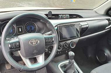 Пикап Toyota Hilux 2016 в Киеве