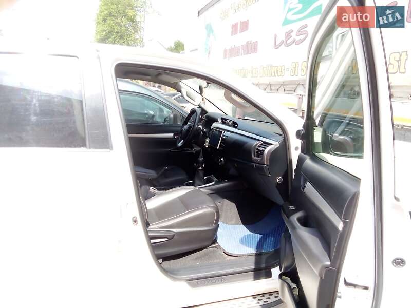 Пікап Toyota Hilux 2017 в Хмільнику