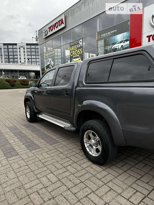 Пікап Toyota Hilux 2011 в Луцьку