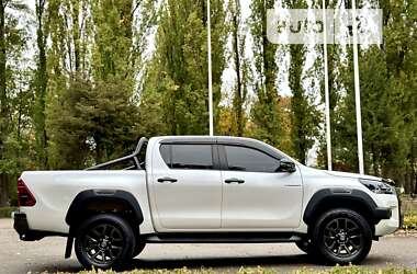 Пікап Toyota Hilux 2022 в 
