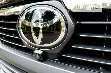 Пікап Toyota Hilux 2022 в 