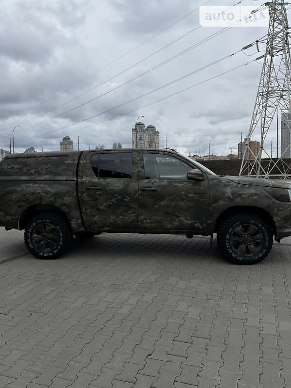 Пикап Toyota Hilux 2017 в Киеве