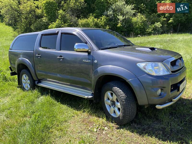 Пікап Toyota Hilux 2011 в 