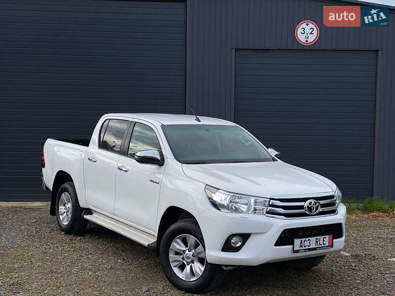 Пикап Toyota Hilux 2017 в Ужгороде