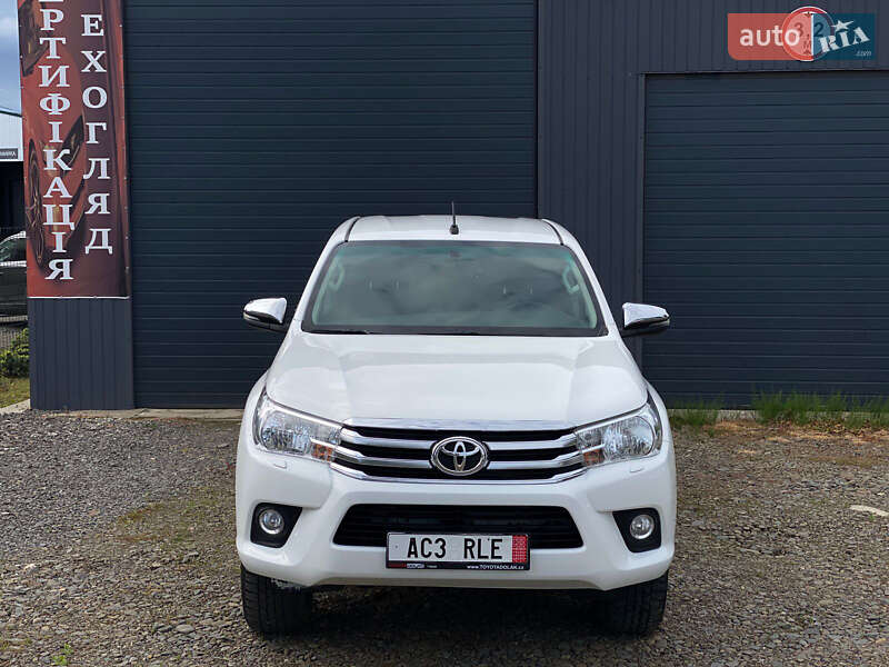 Пикап Toyota Hilux 2017 в Ужгороде