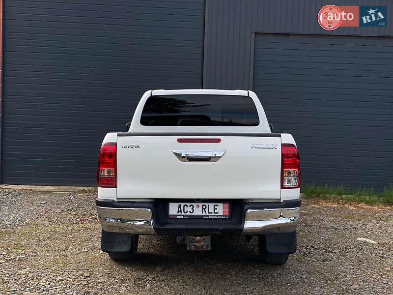 Пикап Toyota Hilux 2017 в Ужгороде