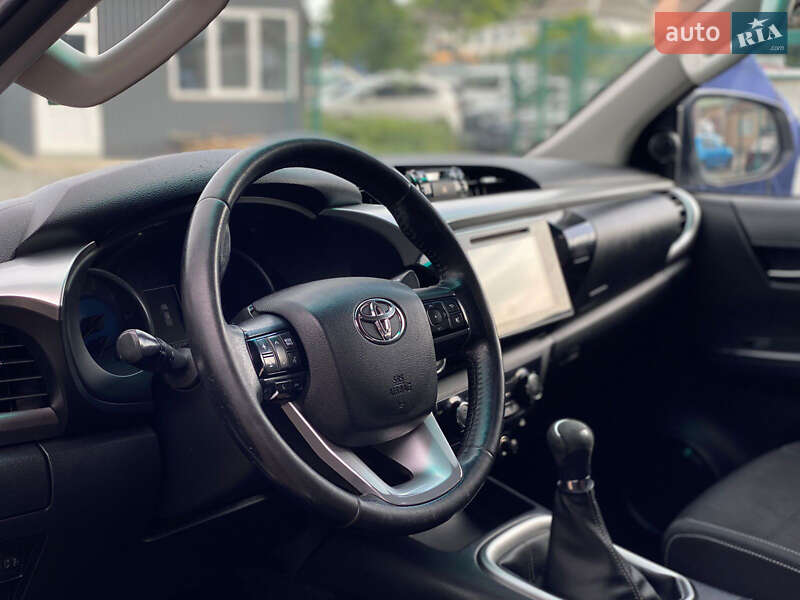 Пикап Toyota Hilux 2017 в Ужгороде
