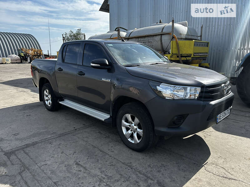 Пикап Toyota Hilux 2017 в Днепре