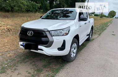 Пикап Toyota Hilux 2021 в Новоархангельске