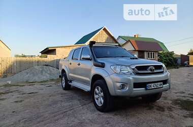 Toyota Hilux 2011