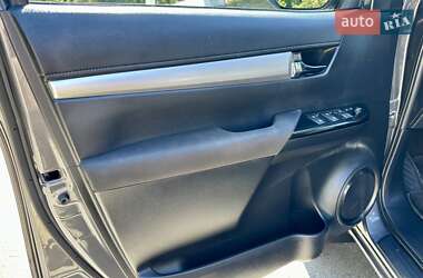 Пикап Toyota Hilux 2015 в 