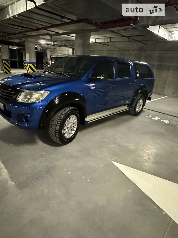 Пикап Toyota Hilux 2014 в Киеве
