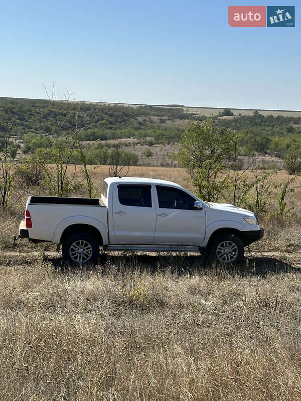 Пікап Toyota Hilux 2013 в Березнегуватому
