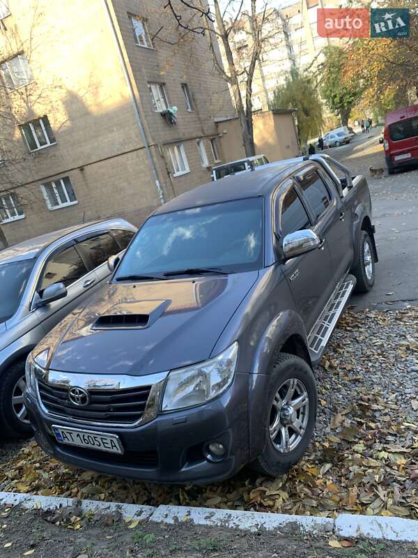 Пікап Toyota Hilux 2013 в Івано-Франківську