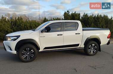 Пикап Toyota Hilux 2017 в Киеве