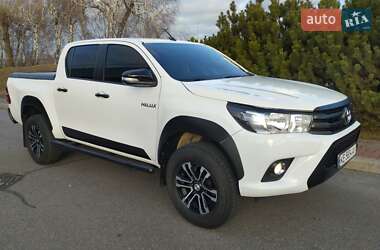 Пикап Toyota Hilux 2017 в Киеве