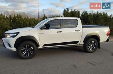 Пикап Toyota Hilux 2017 в Киеве