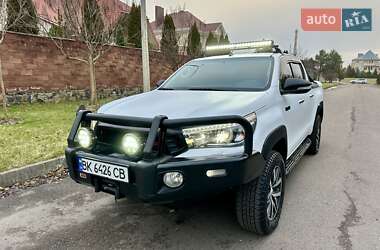 Пікап Toyota Hilux 2016 в Рівному