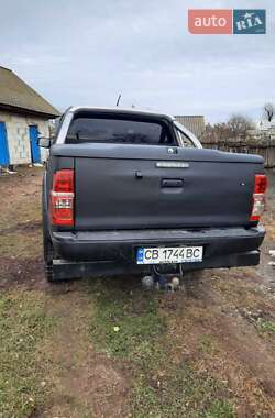 Пікап Toyota Hilux 2012 в Києві