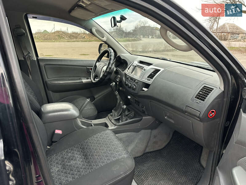 Пикап Toyota Hilux 2012 в Луцке