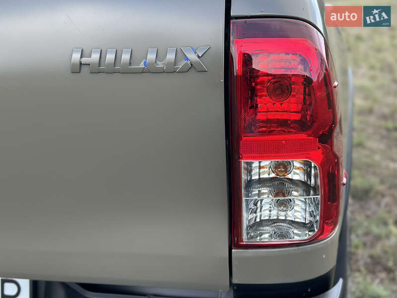 Пікап Toyota Hilux 2016 в Дніпрі
