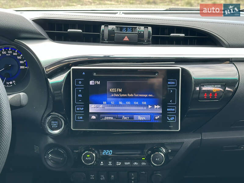 Пікап Toyota Hilux 2016 в Дніпрі