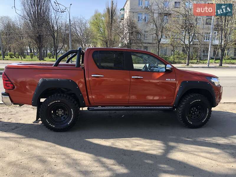 Пикап Toyota Hilux 2017 в Киеве