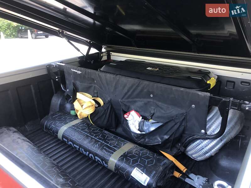 Пикап Toyota Hilux 2017 в Киеве