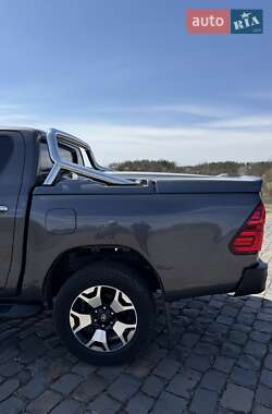 Пикап Toyota Hilux 2019 в 
