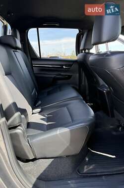 Пикап Toyota Hilux 2019 в 