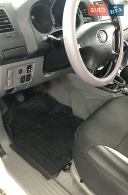 Пікап Toyota Hilux 2011 в 