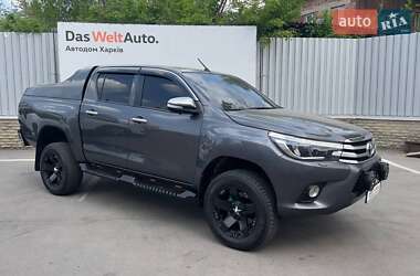 Пикап Toyota Hilux 2016 в 