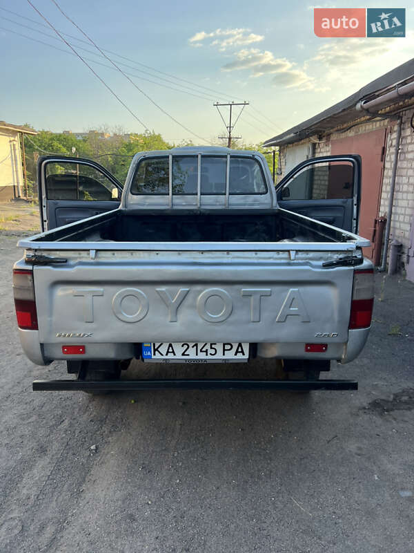 Пікап Toyota Hilux 2005 в Кривому Розі