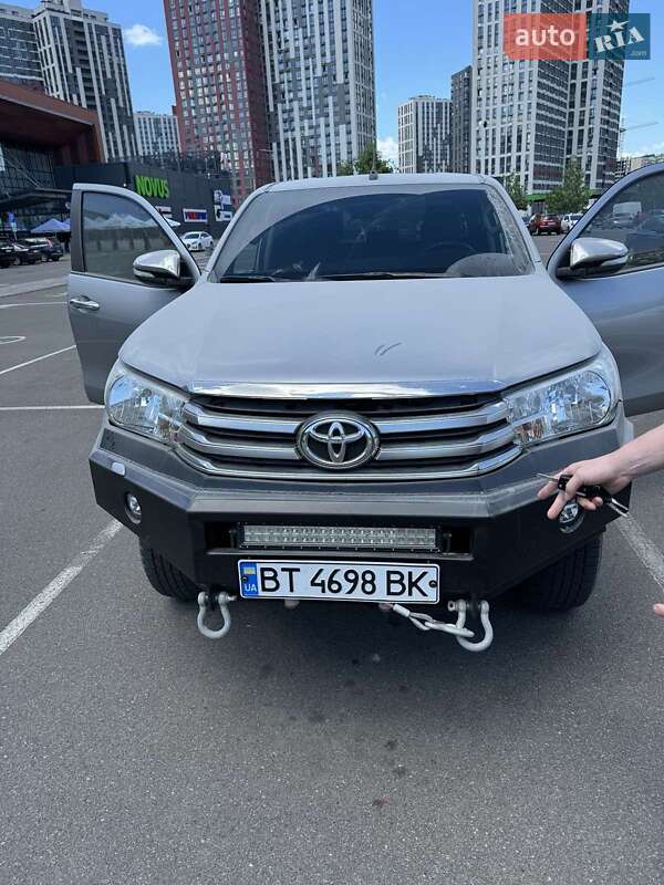 Пикап Toyota Hilux 2017 в Ивано-Франковске