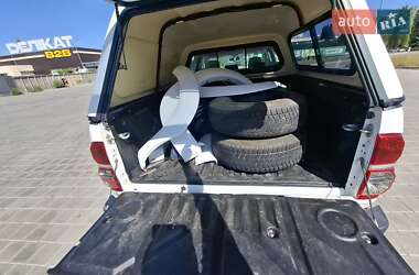 Пикап Toyota Hilux 2013 в 
