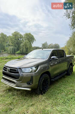 Пикап Toyota Hilux 2021 в 