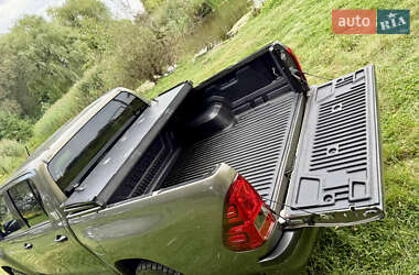 Пикап Toyota Hilux 2021 в 