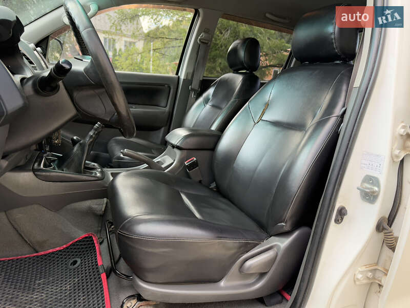 Пікап Toyota Hilux 2011 в Міжгір'ї